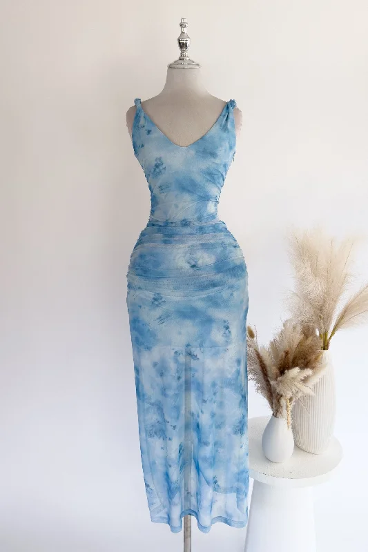 Bonus Savings Yulia Floral Midi Dress - Blue