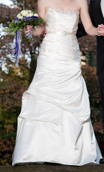 Steals and Deals David's Bridal WG9828