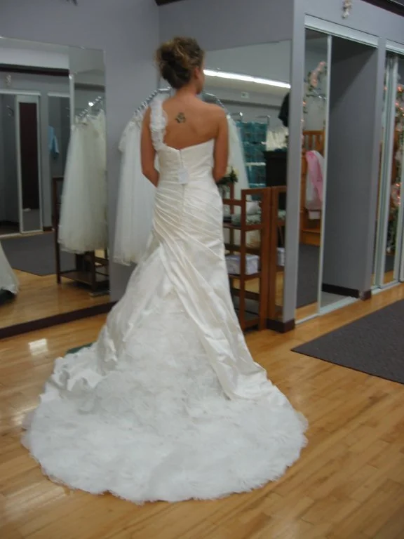 YEAR-End Clearance Essense of Australia A-line style
