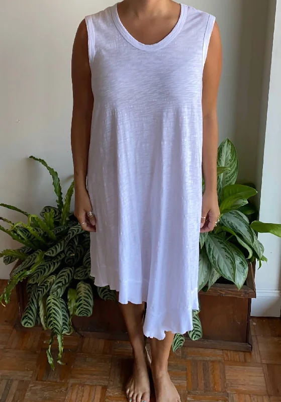 Mixed Double Layer Sleeveless Shift Dress In White